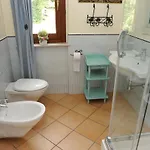 Very Cozy In The Center Of 3*