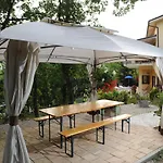 Very Cozy In The Center Of