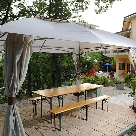 Very Cozy In The Center Of